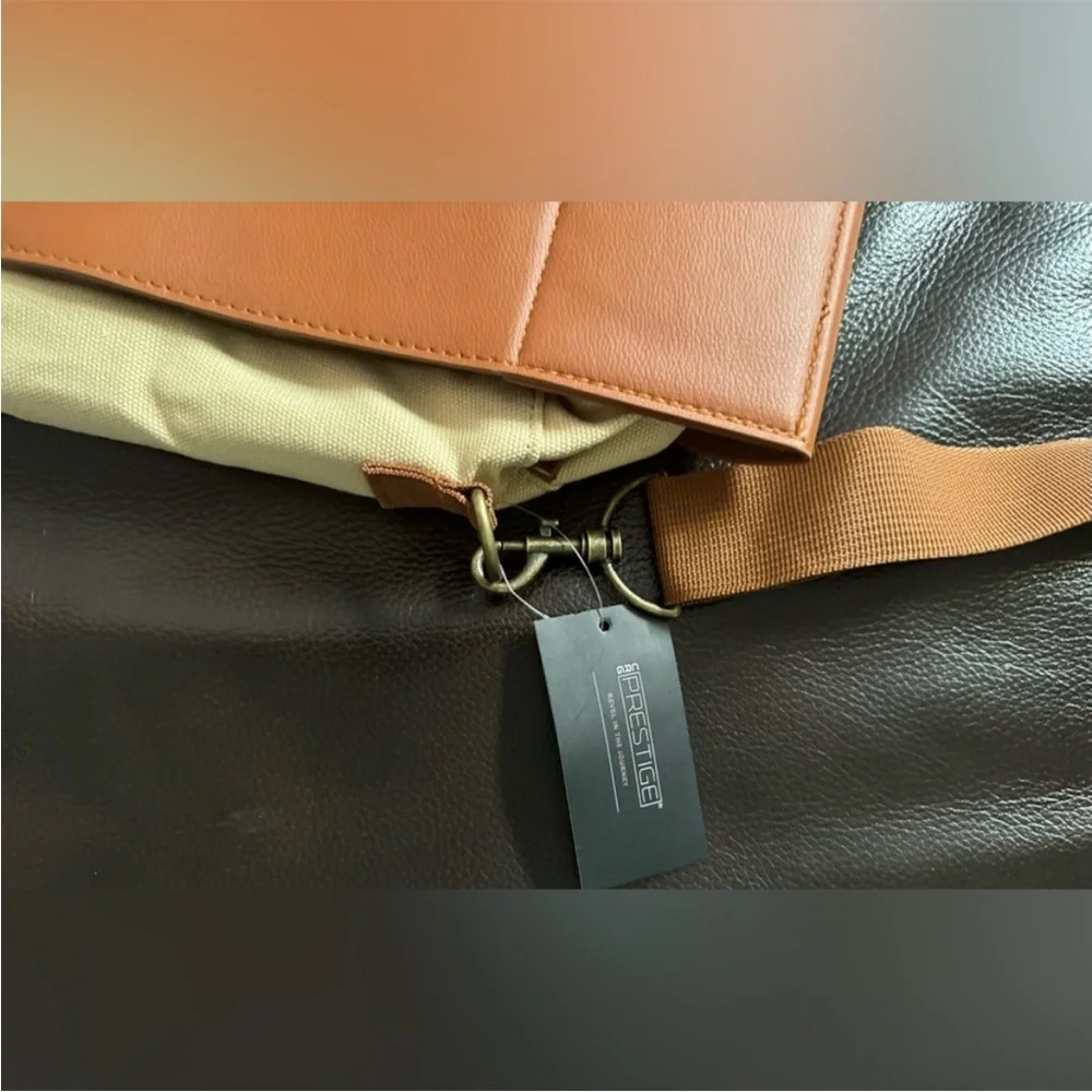 CRG Prestige Messenger Bag